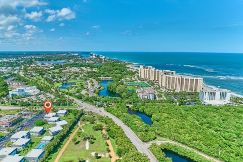 Condo in Jupiter, Florida, 1 bedroom № 2393249 - photo 27