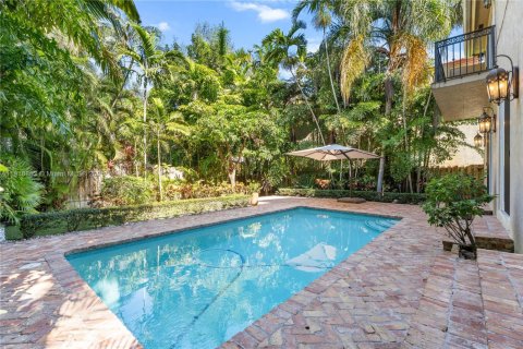 Villa ou maison à vendre à Miami, Floride: 4 chambres, 298.12 m2 № 1974913 - photo 25