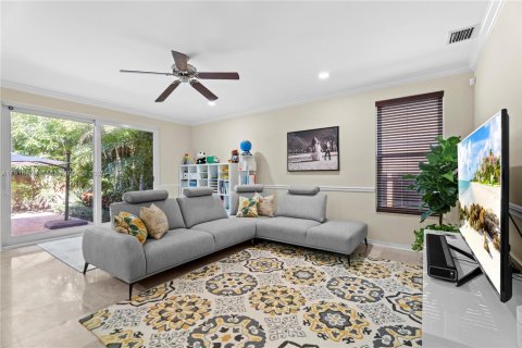 Villa ou maison à vendre à Miami, Floride: 4 chambres, 298.12 m2 № 1974913 - photo 12