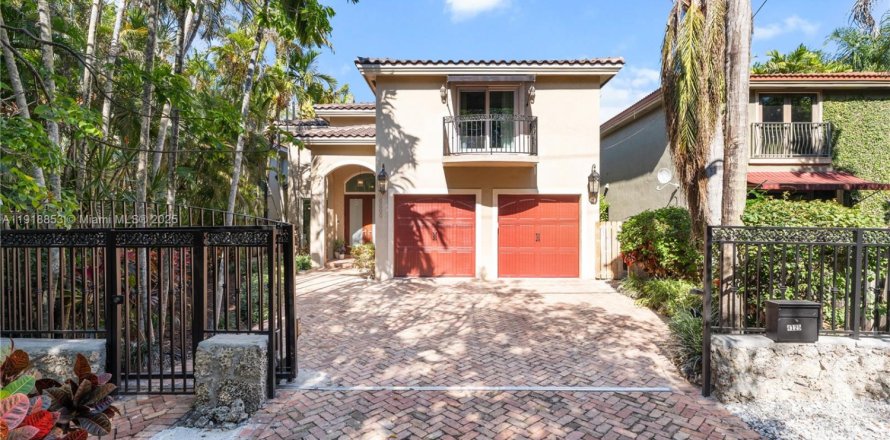 Villa ou maison à Miami, Floride 4 chambres, 298.12 m2 № 1974913