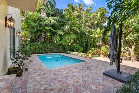 Villa ou maison à vendre à Miami, Floride: 4 chambres, 298.12 m2 № 1974913 - photo 27