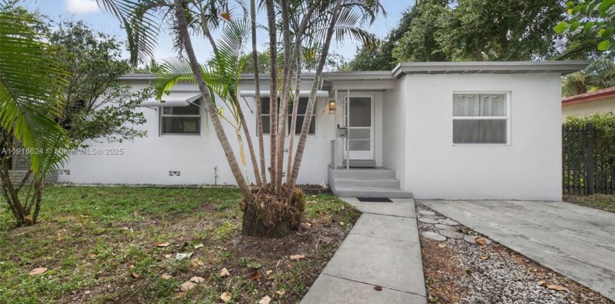 Дом в Норт-Майами-Бич, Флорида 3 спальни, 115.38м2 № 1971968