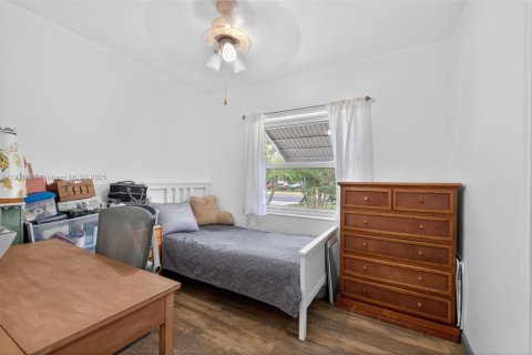 Купить виллу или дом в Норт-Майами-Бич, Флорида 3 спальни, 115.38м2, № 1971968 - фото 25