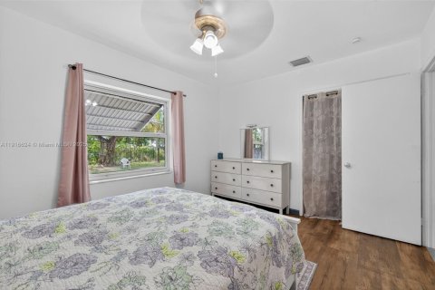 Купить виллу или дом в Норт-Майами-Бич, Флорида 3 спальни, 115.38м2, № 1971968 - фото 29