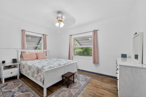 Купить виллу или дом в Норт-Майами-Бич, Флорида 3 спальни, 115.38м2, № 1971968 - фото 28