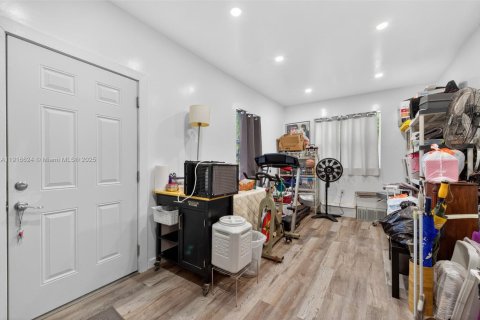 Купить виллу или дом в Норт-Майами-Бич, Флорида 3 спальни, 115.38м2, № 1971968 - фото 21