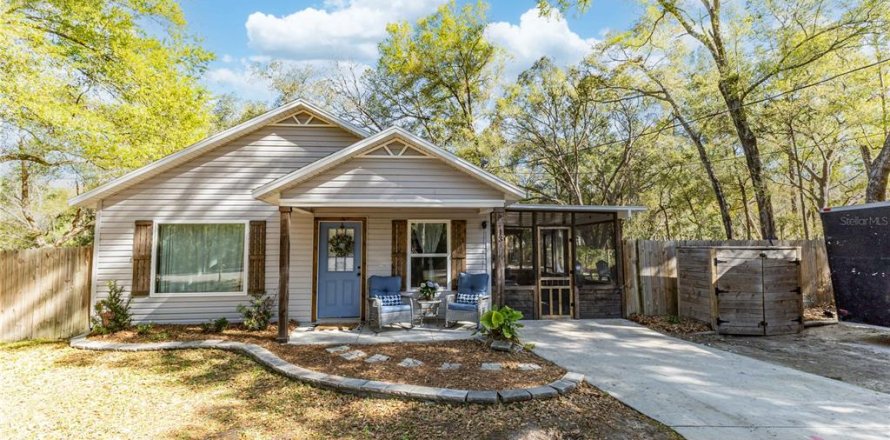 House in Ocklawaha, Florida 3 bedrooms, 98.2 sq.m. № 1724746