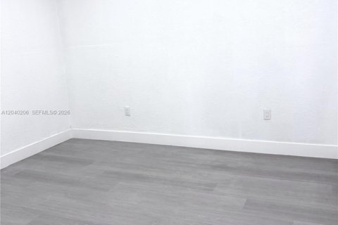 Commercial property in Homestead, Florida 2 bedrooms, 180.23 sq.m. № 2086459 - photo 6