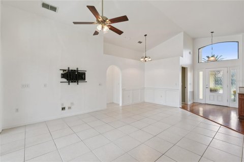 House in Orlando, Florida 3 bedrooms, 133.22 sq.m. № 2345098 - photo 14