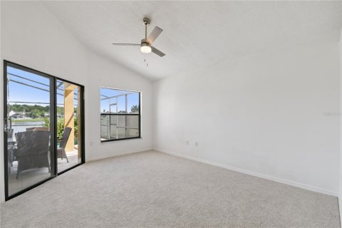 House in Orlando, Florida 3 bedrooms, 133.22 sq.m. № 2345098 - photo 19