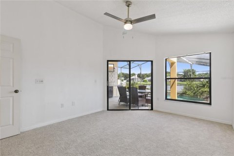 House in Orlando, Florida 3 bedrooms, 133.22 sq.m. № 2345098 - photo 21