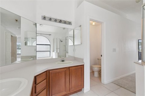 House in Orlando, Florida 3 bedrooms, 133.22 sq.m. № 2345098 - photo 28