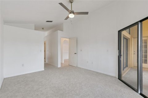 House in Orlando, Florida 3 bedrooms, 133.22 sq.m. № 2345098 - photo 24
