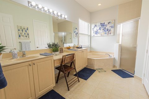 Villa ou maison à vendre à Port St. Lucie, Floride: 4 chambres, 223.99 m2 № 2397146 - photo 12