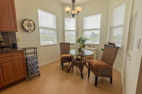 Villa ou maison à vendre à Port St. Lucie, Floride: 4 chambres, 223.99 m2 № 2397146 - photo 7