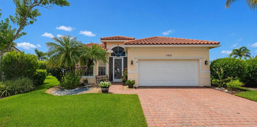 Villa ou maison à Port St. Lucie, Floride 4 chambres, 223.99 m2 № 2397146