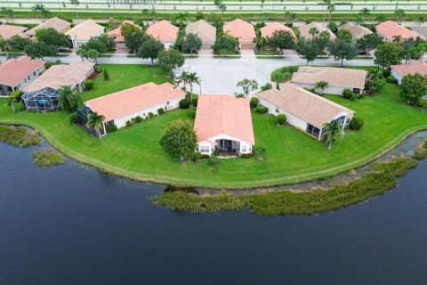 Villa ou maison à vendre à Port St. Lucie, Floride: 4 chambres, 223.99 m2 № 2397146 - photo 23