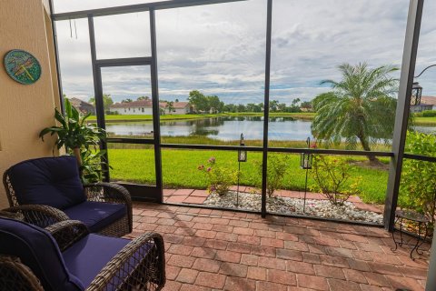 Villa ou maison à vendre à Port St. Lucie, Floride: 4 chambres, 223.99 m2 № 2397146 - photo 19