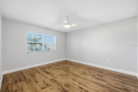Condominio en venta en Belleair, Florida, 2 dormitorios, 117.34 m2 № 2156148 - foto 18