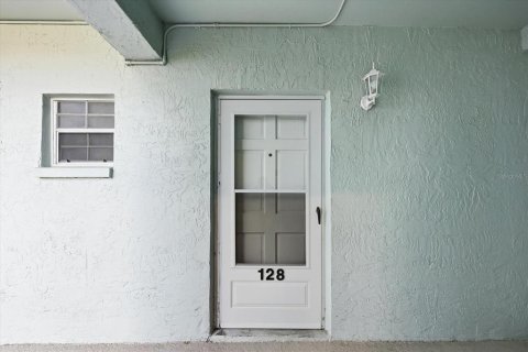 Condominio en venta en Belleair, Florida, 2 dormitorios, 117.34 m2 № 2156148 - foto 21