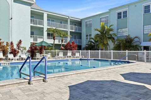 Condominio en venta en Belleair, Florida, 2 dormitorios, 117.34 m2 № 2156148 - foto 26