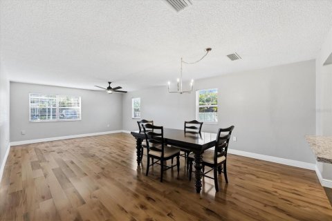 Condominio en venta en Belleair, Florida, 2 dormitorios, 117.34 m2 № 2156148 - foto 7