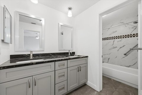 Condominio en venta en Belleair, Florida, 2 dormitorios, 117.34 m2 № 2156148 - foto 15