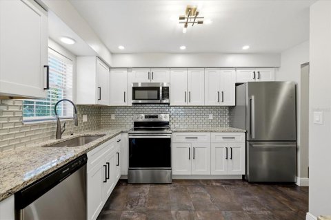 Condominio en venta en Belleair, Florida, 2 dormitorios, 117.34 m2 № 2156148 - foto 4