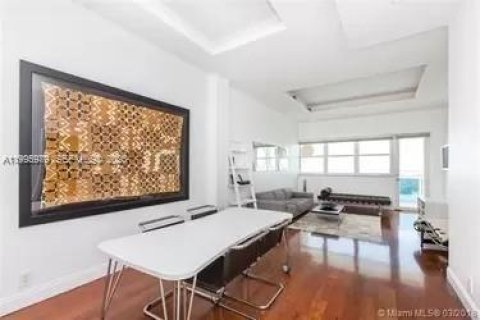 Condo in Miami Beach, Florida, 1 bedroom  № 2058196 - photo 4