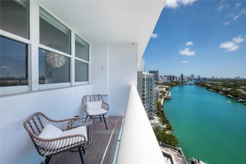 Condo in Miami Beach, Florida, 1 bedroom  № 2058196 - photo 23
