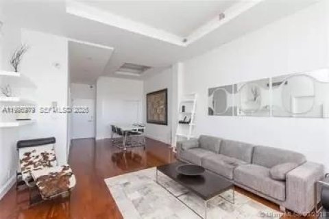 Condo in Miami Beach, Florida, 1 bedroom  № 2058196 - photo 6