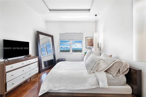 Condo in Miami Beach, Florida, 1 bedroom  № 2058196 - photo 18