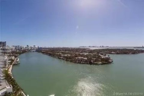 Condo in Miami Beach, Florida, 1 bedroom  № 2058196