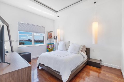 Condo in Miami Beach, Florida, 1 bedroom  № 2058196 - photo 21