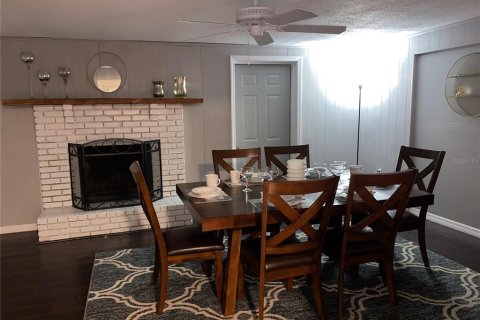 House in New Port Richey, Florida 4 bedrooms, 113.43 sq.m. № 1358314 - photo 9