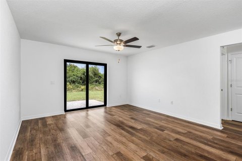 Casa en venta en Port Charlotte, Florida, 3 dormitorios, 117.99 m2 № 532034 - foto 7