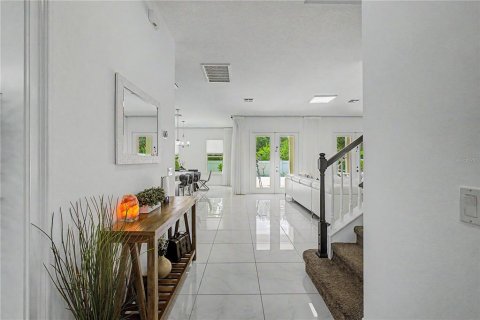 Casa en venta en Windermere, Florida, 6 dormitorios, 362.32 m2 № 2212158 - foto 10