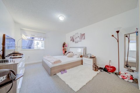 Купить кондоминиум в Дорал, Флорида 1 спальня, 83.52м2, № 2017569 - фото 20