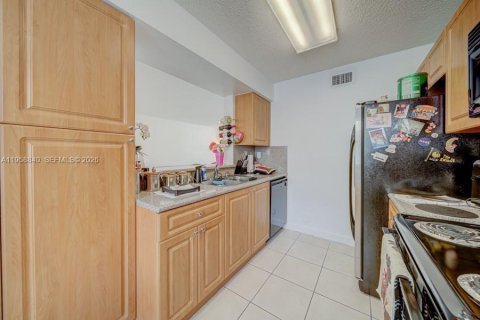 Купить кондоминиум в Дорал, Флорида 1 спальня, 83.52м2, № 2017569 - фото 12