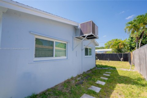 House in Fort Lauderdale, Florida 3 bedrooms, 94.2 sq.m. № 1571393 - photo 27