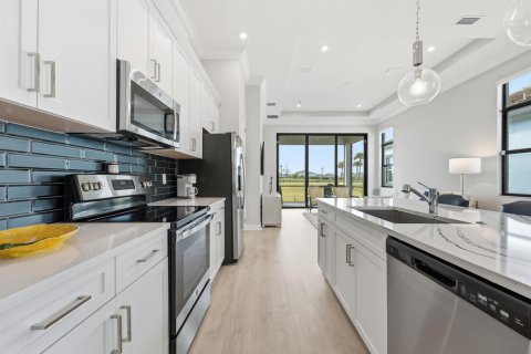 Villa ou maison à vendre à Port St. Lucie, Floride: 2 chambres, 132.85 m2 № 2439231 - photo 10