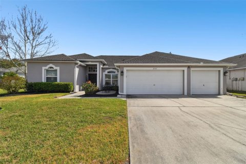 Casa en venta en Land O' Lakes, Florida, 4 dormitorios, 210.7 m2 № 1843945 - foto 1