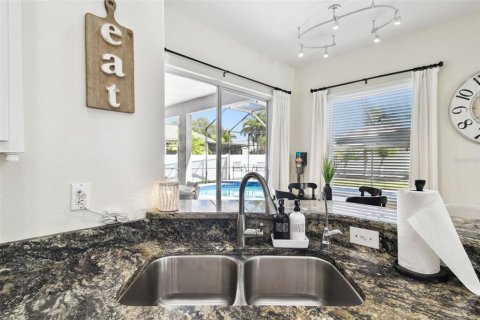 Casa en venta en Land O' Lakes, Florida, 4 dormitorios, 210.7 m2 № 1843945 - foto 14