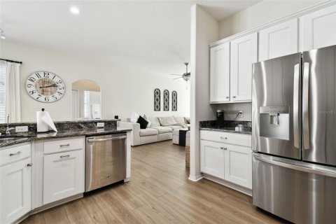 Casa en venta en Land O' Lakes, Florida, 4 dormitorios, 210.7 m2 № 1843945 - foto 10