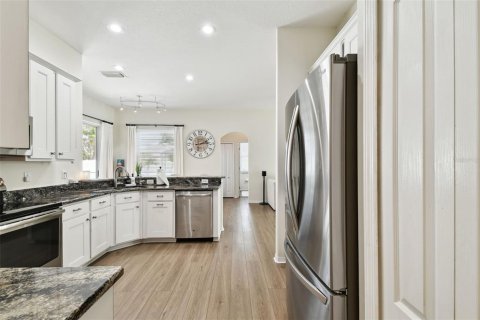 Casa en venta en Land O' Lakes, Florida, 4 dormitorios, 210.7 m2 № 1843945 - foto 9