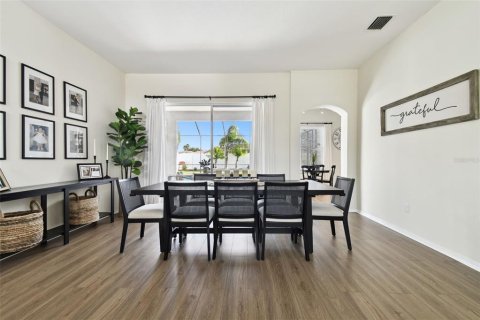 Casa en venta en Land O' Lakes, Florida, 4 dormitorios, 210.7 m2 № 1843945 - foto 7