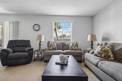 Copropriété à vendre à Saint Petersburg, Floride: 2 chambres, 94.57 m2 № 2430551 - photo 3