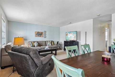 Copropriété à vendre à Saint Petersburg, Floride: 2 chambres, 94.57 m2 № 2430551 - photo 7
