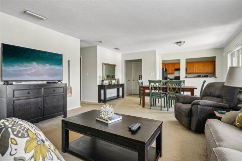 Copropriété à vendre à Saint Petersburg, Floride: 2 chambres, 94.57 m2 № 2430551 - photo 2