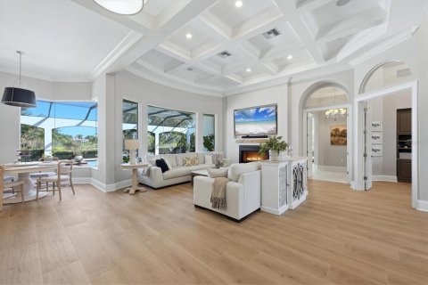 Villa ou maison à vendre à Bradenton, Floride: 3 chambres, 416.57 m2 № 2415120 - photo 13
